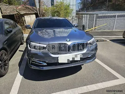 Photo 1 of 8: 2018 BMW 520d — Korean insurance auction