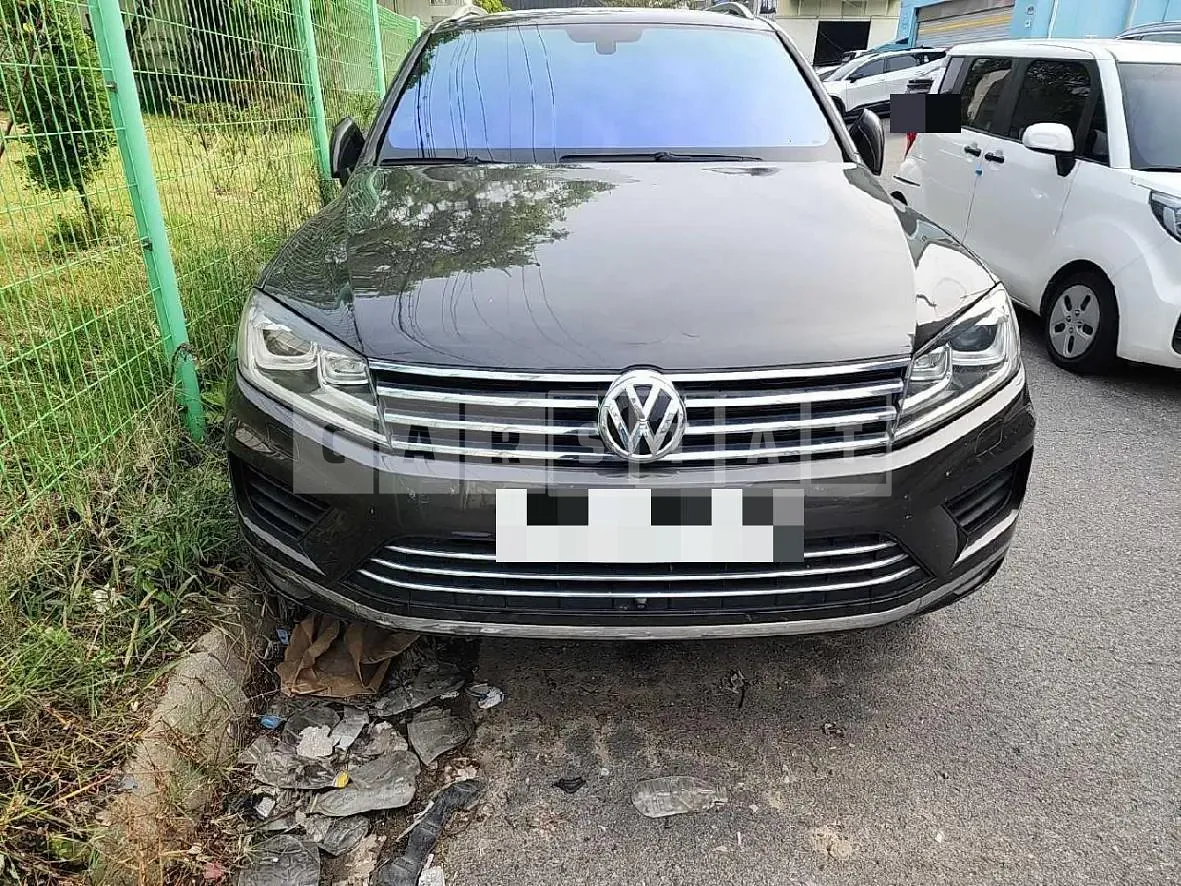 Photo 2 of 21: 2016 Volkswagen Touareg V6 3.0 TDI BMT — Korean insurance auction