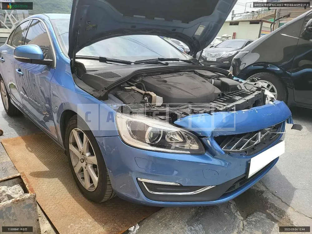Photo 2 of 11: 2016 Volvo S60D3, VIN YV1FS79B0G2404388 — Korean insurance auction