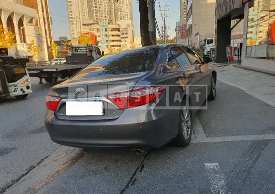 Photo 2 of 14: 2016 Toyota Camry — Korean insurance auction