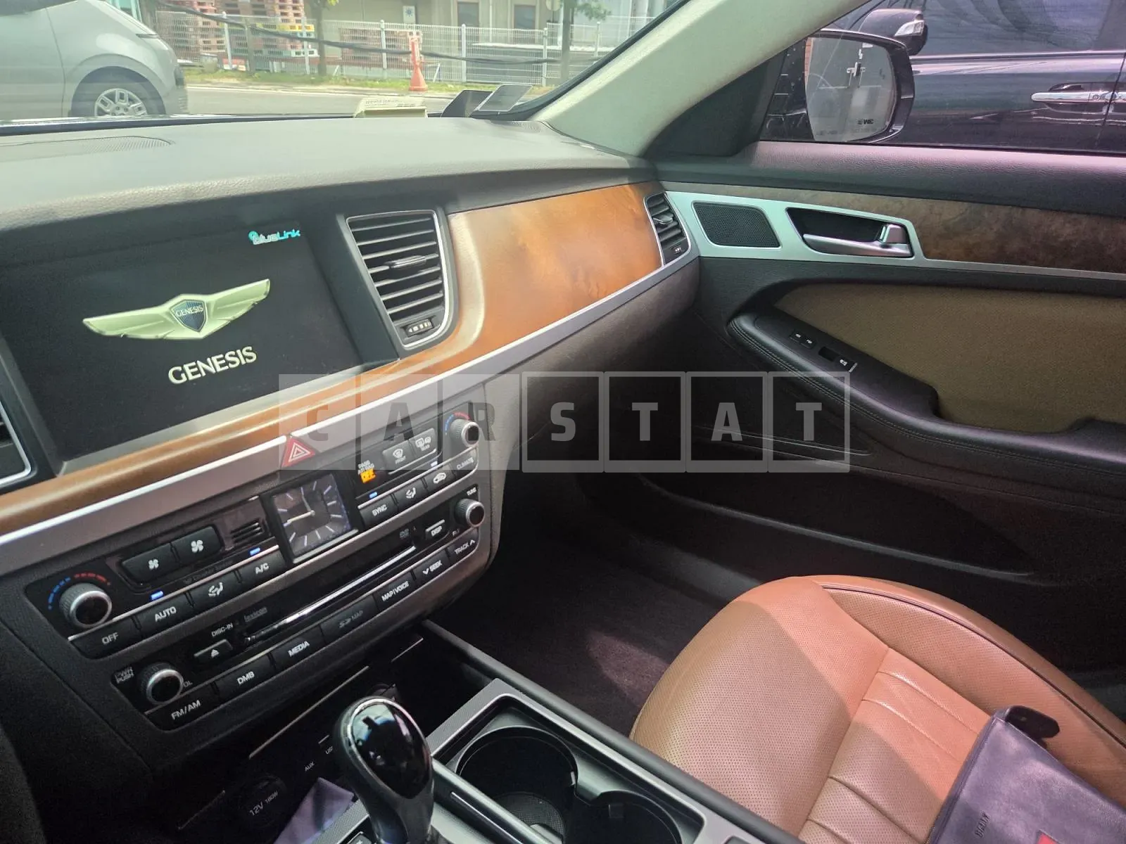 Photo 2 of 8: 2015 Hyundai Genesis Dh G380 AWD Finest Edition, VIN KMHGR41EDGU135894 — Korean insurance auction