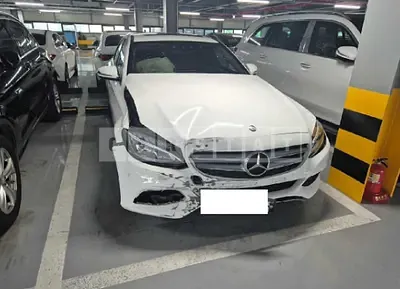 Photo 1 of 11: 2017 Mercedes-Benz C 200 — Korean insurance auction