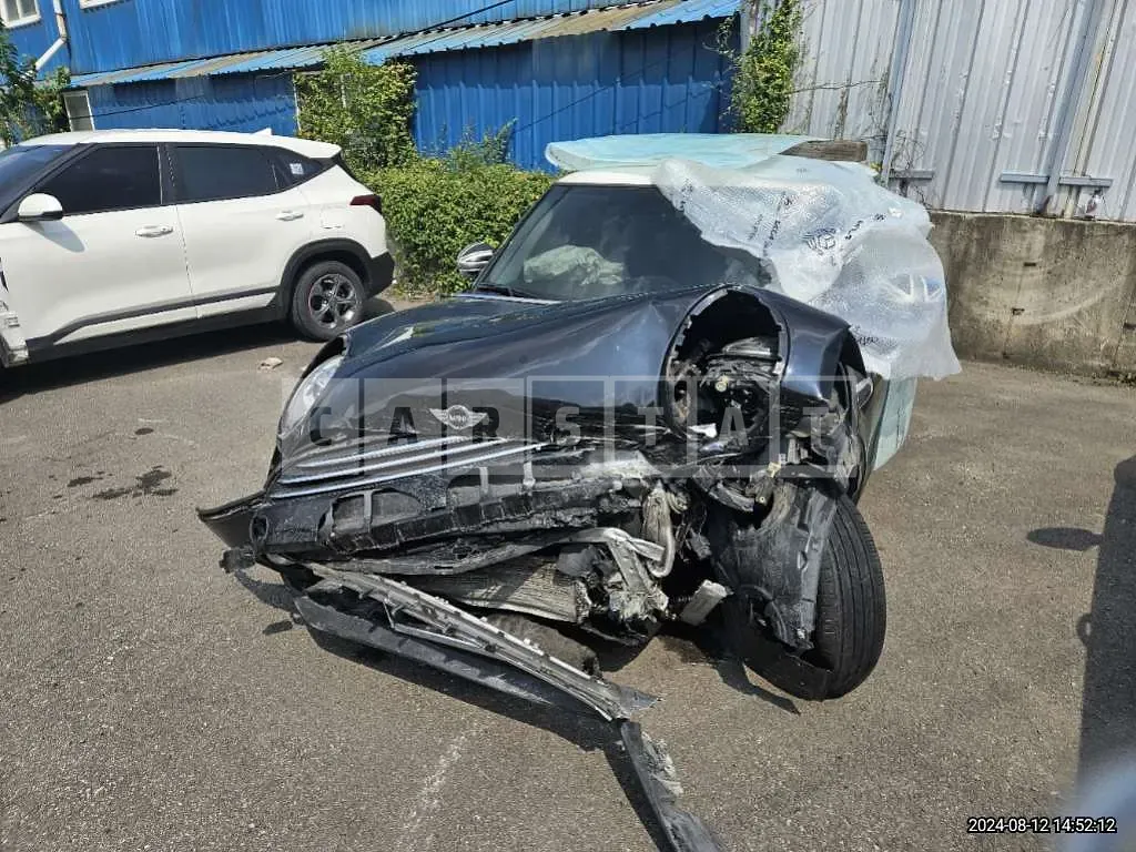 Photo 2 of 14: 2015 MINI Cooper D — Korean insurance auction