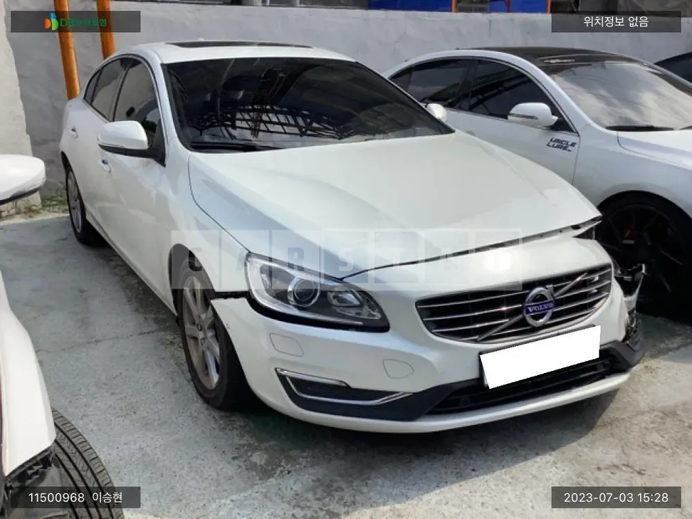Photo 2 of 18: 2017 Volvo S60D3, VIN YV1FS79B0H2435543 — Korean insurance auction