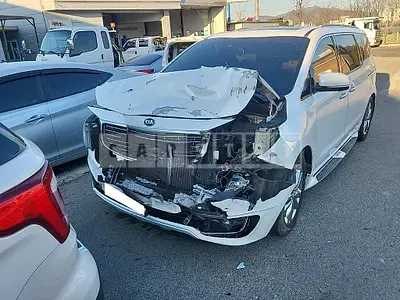 Photo 1 of 9: 2016 Kia Carnival Limousine, VIN KNAME81ABGS241493 — Korean insurance auction