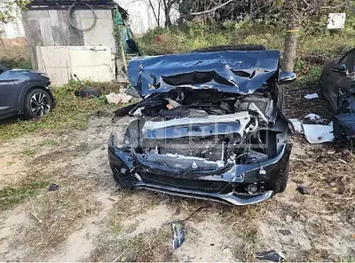 Photo 1 of 20: 2016 Mercedes-Benz C 200, VIN WDDWF4CB0GF384288 — Korean insurance auction