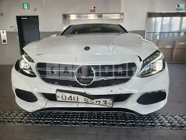 Photo 2 of 28: 2017 Mercedes-Benz C220 d — Korean insurance auction