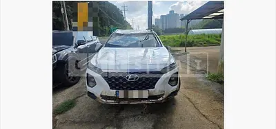Photo 1 of 13: 2018 Hyundai Santa Fe 2.2 (4WD) — Korean insurance auction