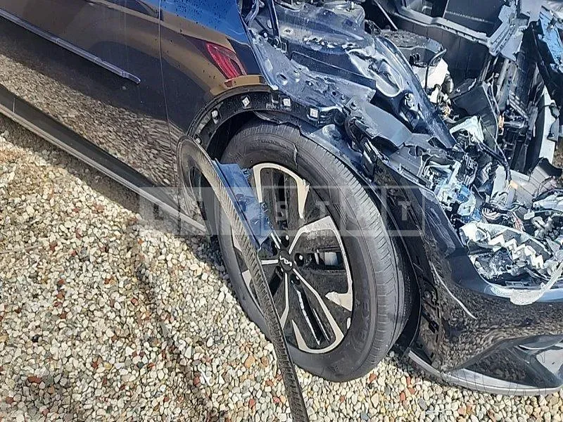 Photo 2 of 71: 2021 Kia EV6, VIN KNAC381AFNA024127 — Korean insurance auction