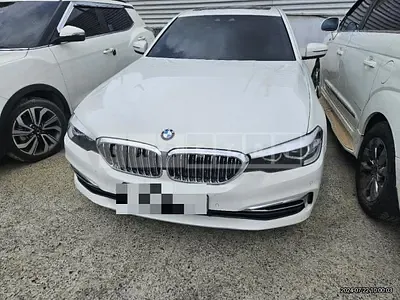 Photo 1 of 10: 2019 BMW 520i Luxury — Korean insurance auction