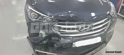 Photo 1 of 14: 2017 Hyundai Santa Fe, VIN KMHSW81UBHU768619 — Korean insurance auction