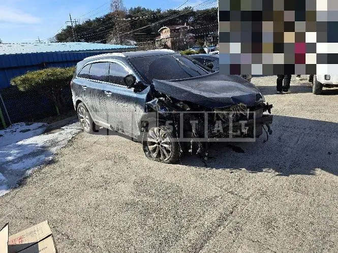 Photo 2 of 15: 2017 Kia Sorento 4WD — Korean insurance auction