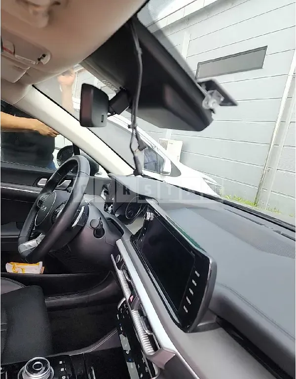 Photo 2 of 6: 2023 Kia K5 — Korean insurance auction
