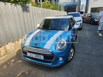 Photo 2 of 4: 2015 MINI Cooper D Five-Door — Korean insurance auction