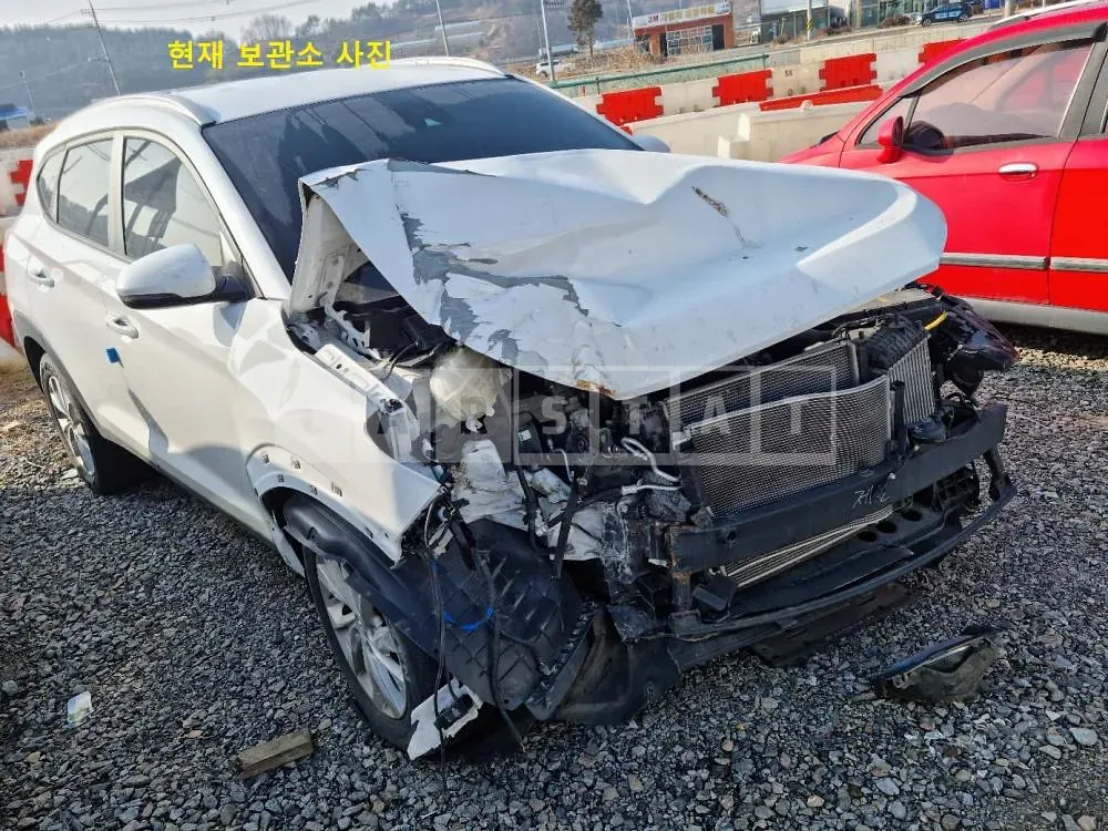 Photo 2 of 15: 2019 Hyundai Tucson, VIN KMHJ381ABLU193499 — Korean insurance auction
