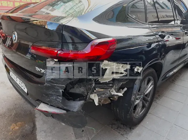 Photo 2 of 7: 2019 BMW X4 xDrive20d M Sport Package, VIN WBAVJ1105KLF65448 — Korean insurance auction