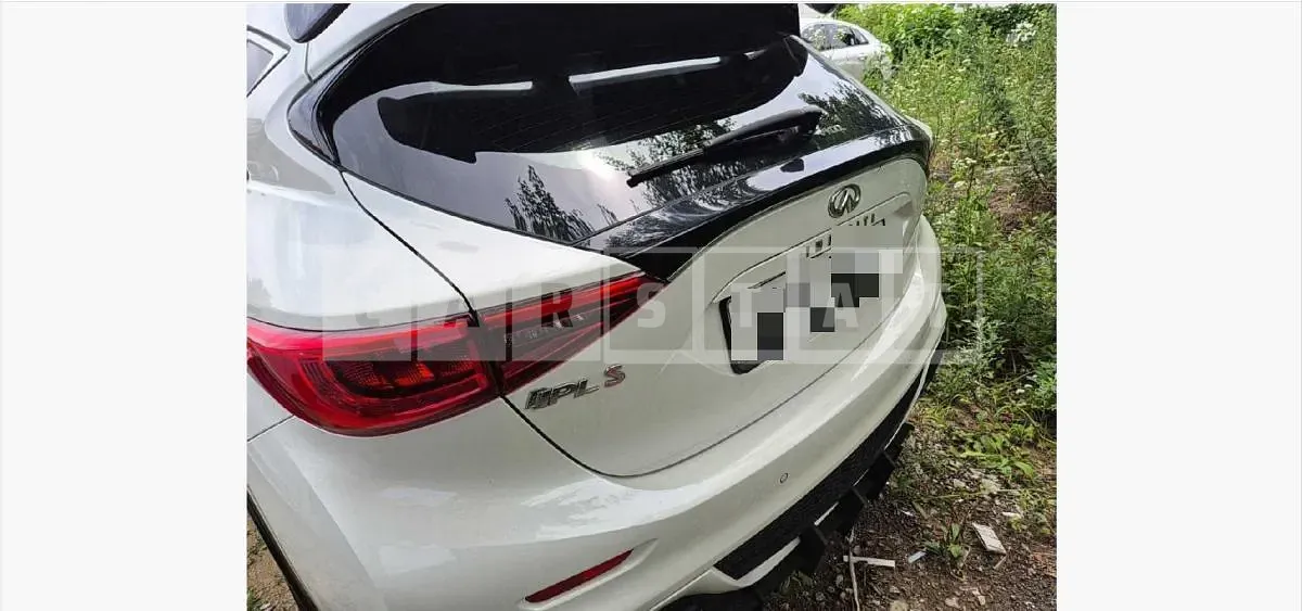 Photo 2 of 26: 2018 Infiniti Q30 — Korean insurance auction