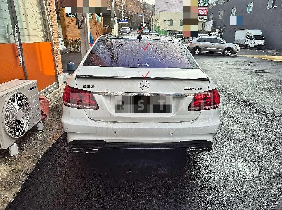 Photo 2 of 10: 2014 Mercedes-Benz E300 — Korean insurance auction