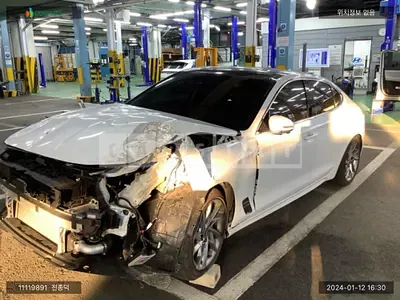 Photo 1 of 11: 2022 Genesis G70, VIN KMTG341ABNU101264 — Korean insurance auction