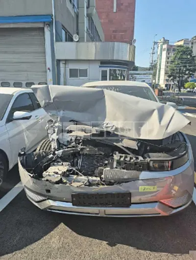 Photo 1 of 20: 2022 Hyundai IONIQ 5 — Korean insurance auction