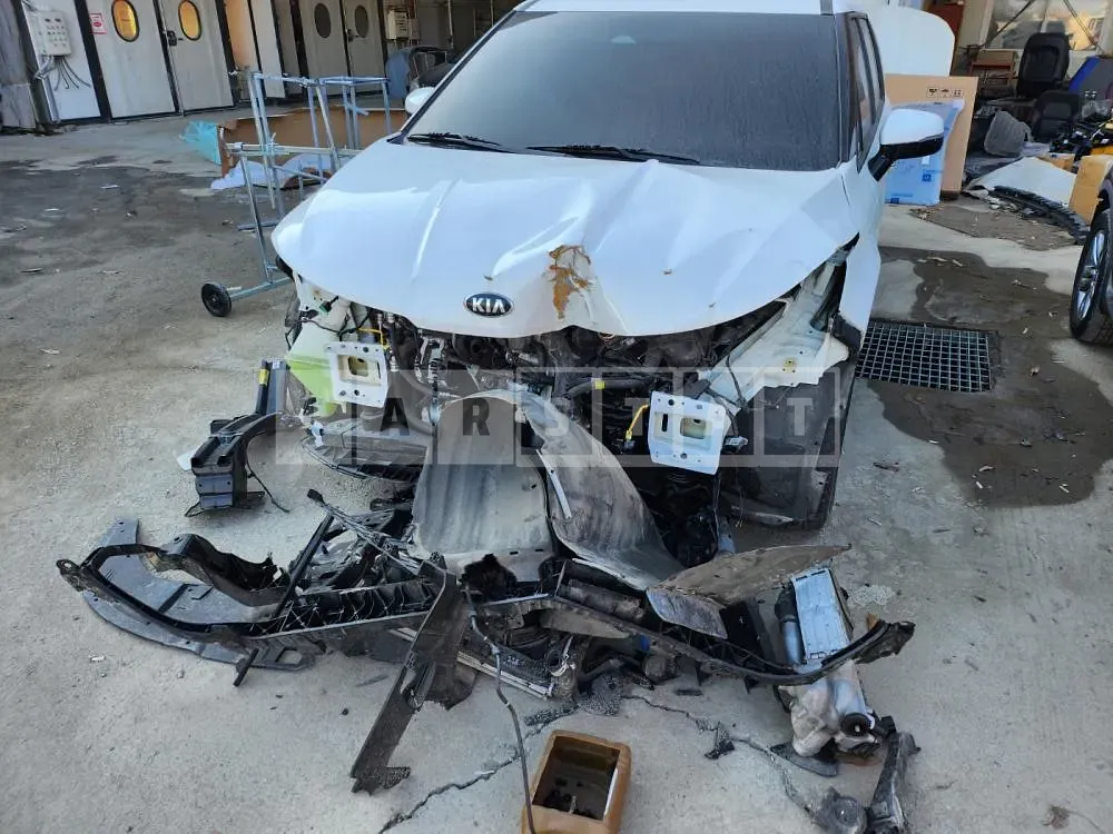 Photo 2 of 14: 2021 Kia Carnival, VIN KNANB81BBMS111813 — Korean insurance auction