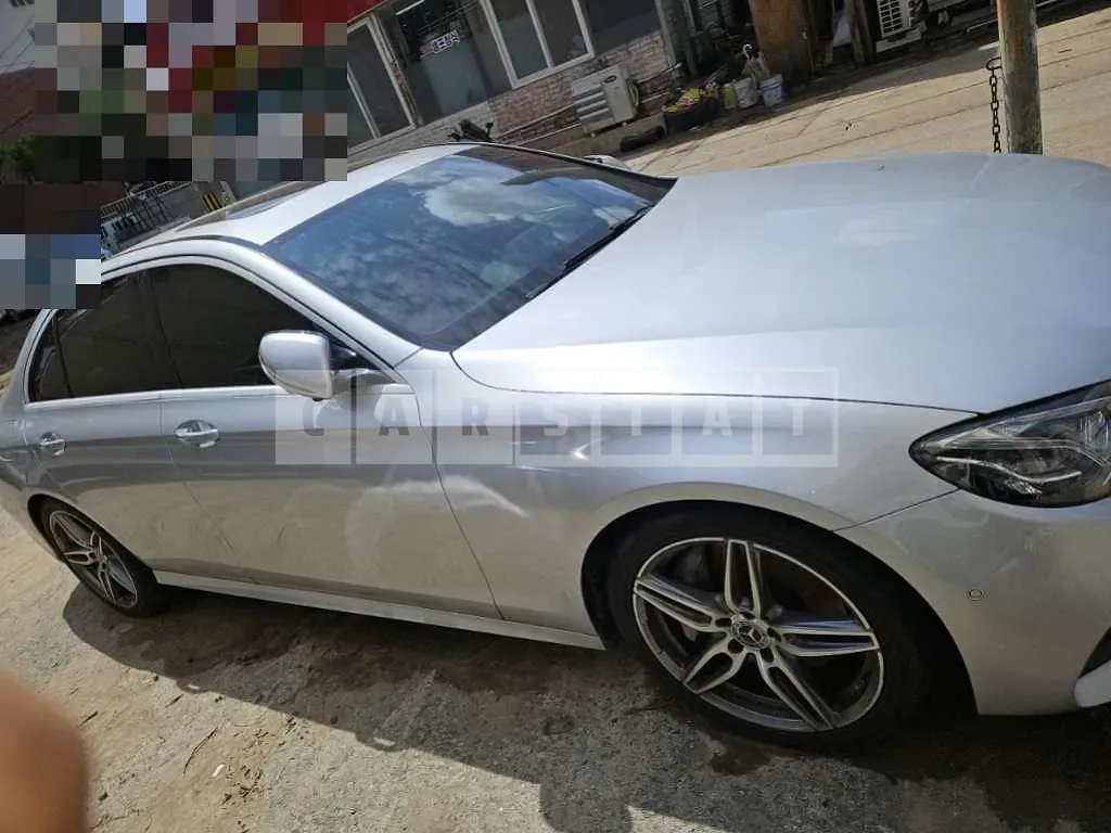 Photo 2 of 8: 2019 Mercedes-Benz E300 — Korean insurance auction