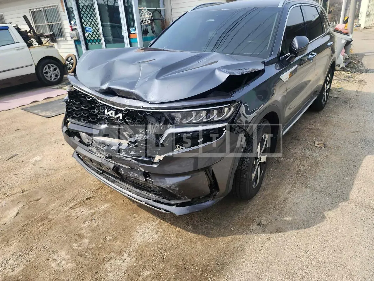 Photo 2 of 33: 2021 Kia Sorento, VIN KNARH81FHNA136944 — Korean insurance auction