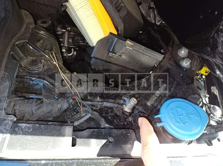 Photo 2 of 13: 2024 BMW 320i — Korean insurance auction
