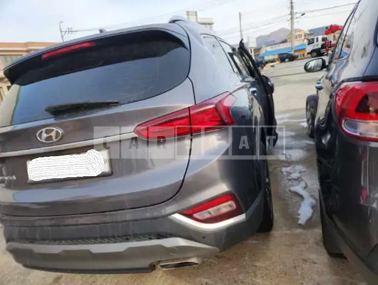 Photo 2 of 23: 2020 Hyundai Santa Fe, VIN KMHS381ABLU276320 — Korean insurance auction