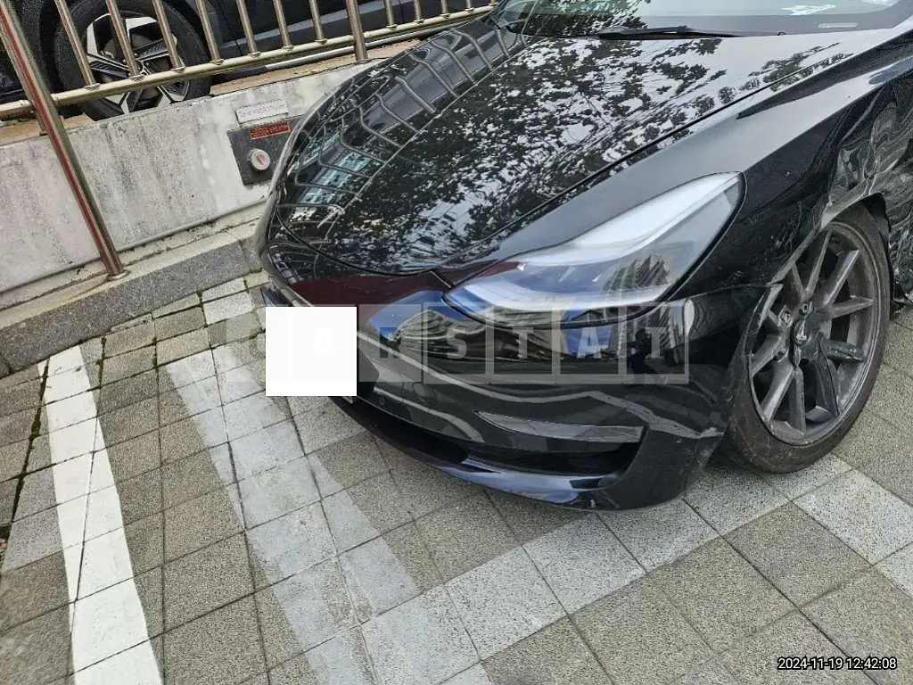 Photo 2 of 40: 2022 Tesla Model 3 Long Range — Korean insurance auction