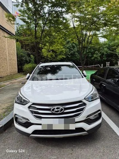 Photo 1 of 51: 2015 Hyundai Santa Fe DM 2.0 (4WD), VIN KMHSW81UDGU577342 — Korean insurance auction