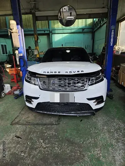 2018 Land Rover Range Rover Bella D300