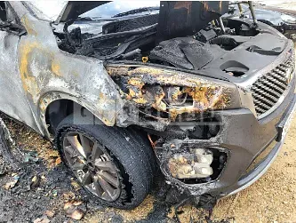 Photo 2 of 7: 2017 Kia Sorento, VIN KNAPS81BBHA321256 — Korean insurance auction