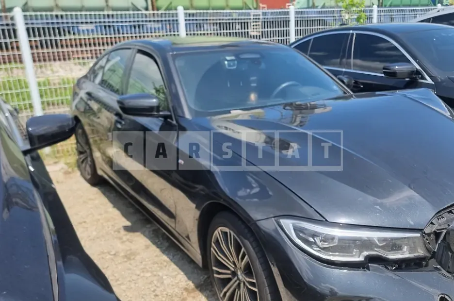 Photo 2 of 19: 2021 BMW 320i, VIN WBA5X5100MFL48751 — Korean insurance auction