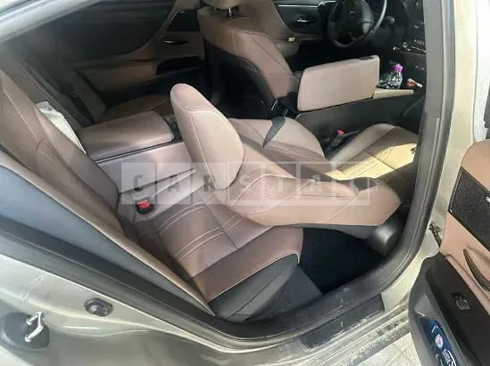 Photo 2 of 50: 2024 Lexus ES300h — Korean insurance auction