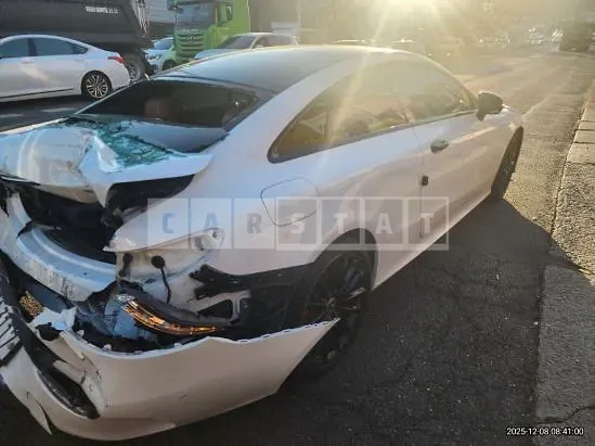 Photo 2 of 13: 2019 Mercedes-Benz E220d Coupe, VIN WDD1J1EBXKF080656 — Korean insurance auction