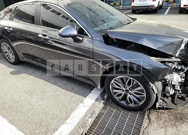 Photo 2 of 6: 2020 Kia K5 — Korean insurance auction