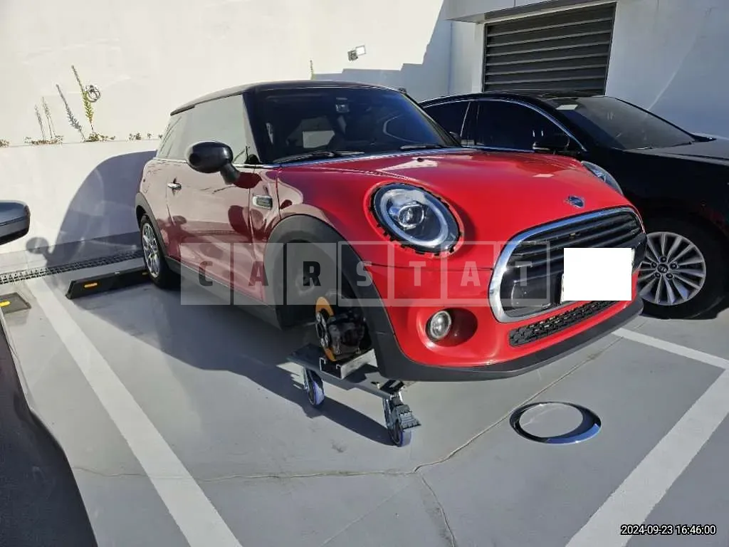 Photo 2 of 7: 2020 MINI Cooper — Korean insurance auction