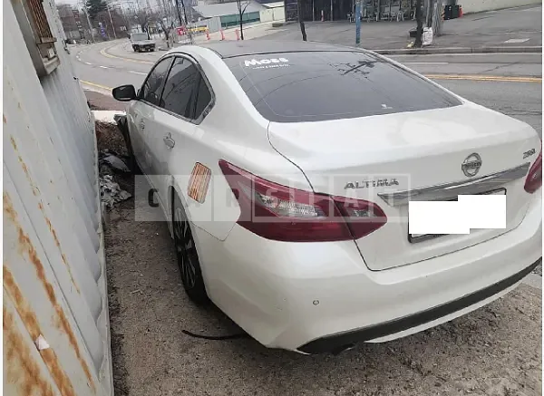 Photo 2 of 10: 2018 Nissan Altima 2.5, VIN 1N4AL3AP6JC142819 — Korean insurance auction