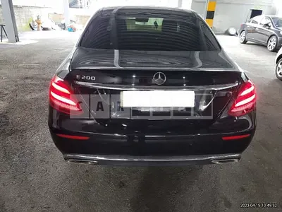 Photo 1 of 29: 2017 Mercedes-Benz E 200, VIN WDDZF4CB5HA120558 — Korean insurance auction