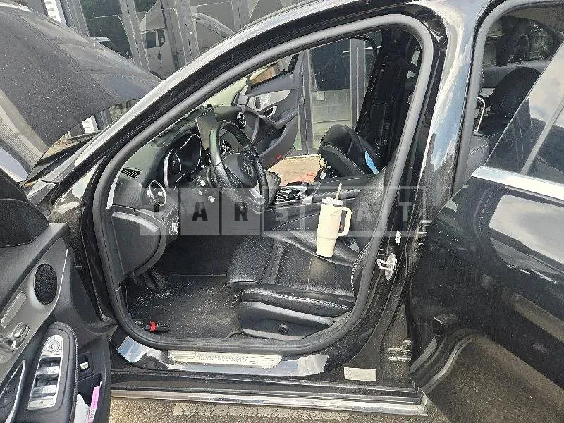 Photo 2 of 22: 2016 Mercedes-Benz C200 — Korean insurance auction