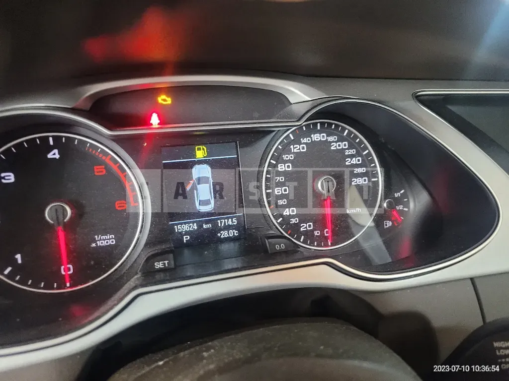 Photo 2 of 17: 2015 Audi A4 30 TDI, VIN WAUZZZ8K2GN009168 — Korean insurance auction