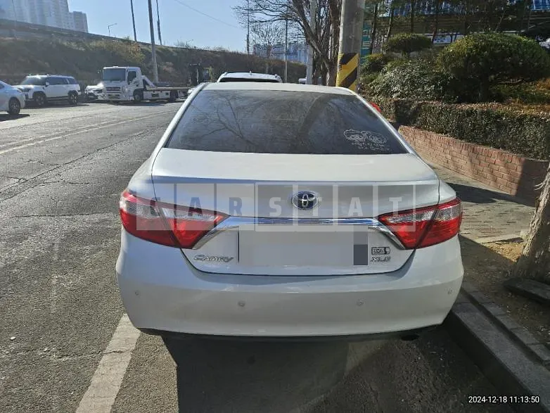 Photo 2 of 21: 2016 Toyota Camry Hybrid — Korean insurance auction