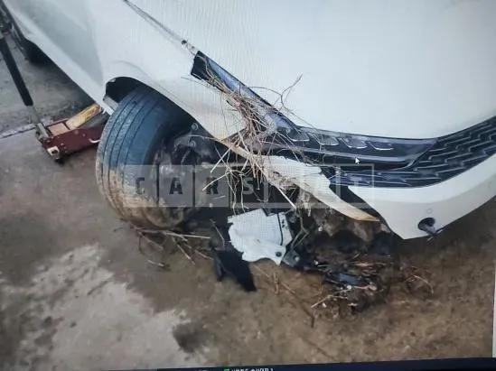 Photo 2 of 21: 2023 Kia K5 — Korean insurance auction