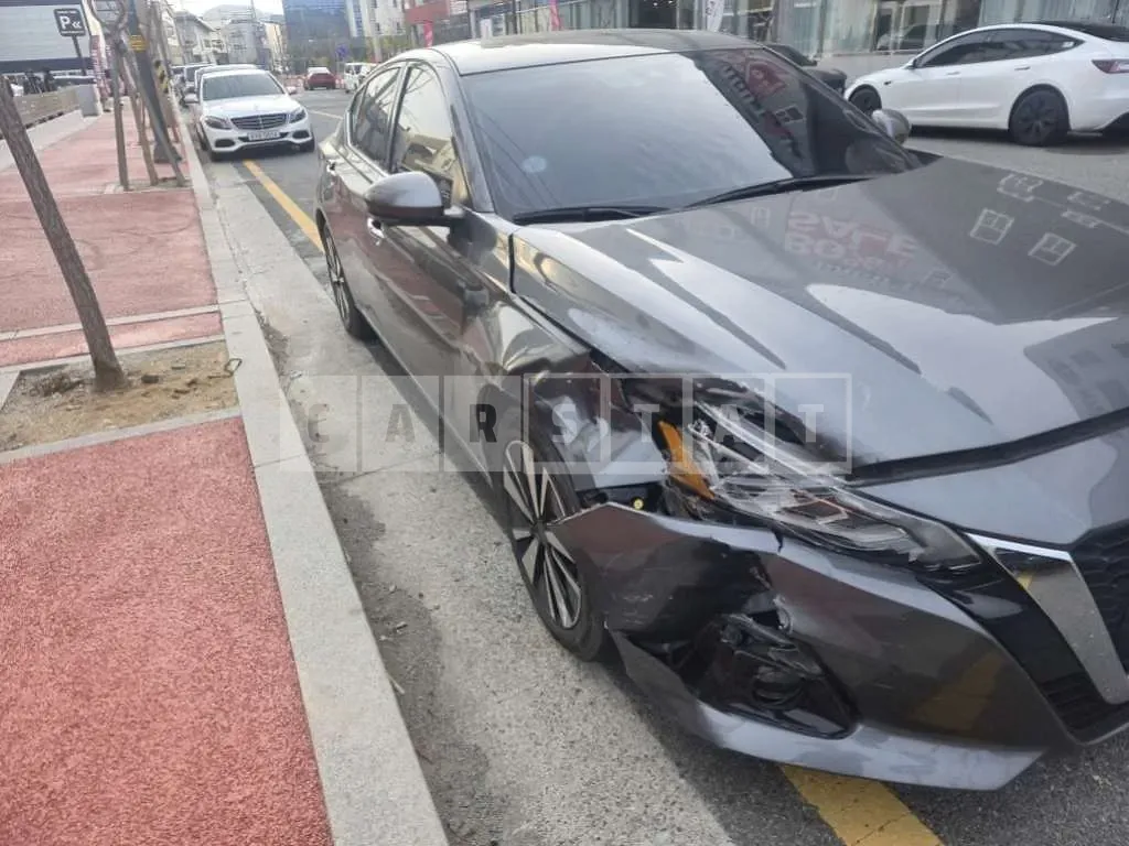 Photo 2 of 24: 2019 Nissan Altima 2.5, VIN 1N4BL4AV4KC241097 — Korean insurance auction