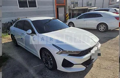 Photo 1 of 6: 2022 Kia K5 — Korean insurance auction
