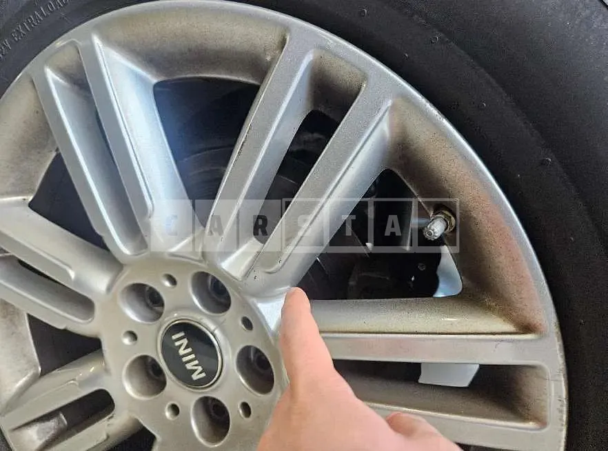 Photo 2 of 4: 2022 MINI (parts) Countryman Wheel, VIN WMW31BR09P3P62743 — Korean insurance auction