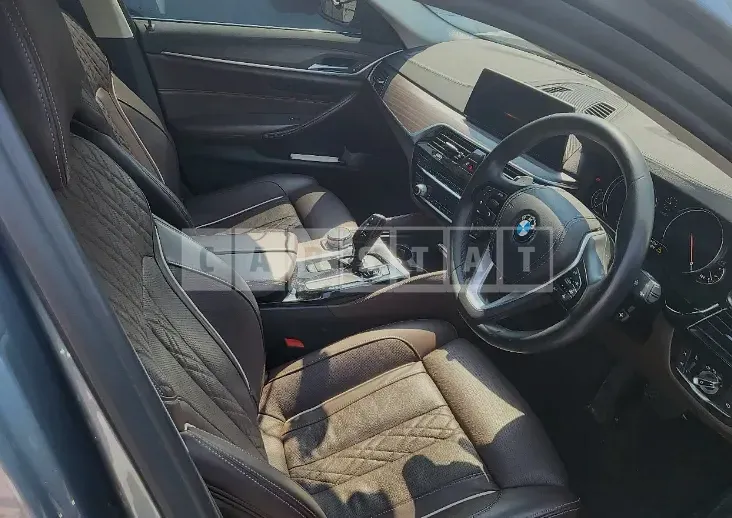 Photo 2 of 9: 2018 BMW 520d, VIN WBAJC3108JD031354 — Korean insurance auction
