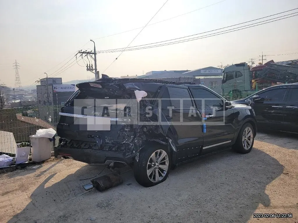 Photo 2 of 18: 2019 Ford Explorer 2.3 AWD — Korean insurance auction