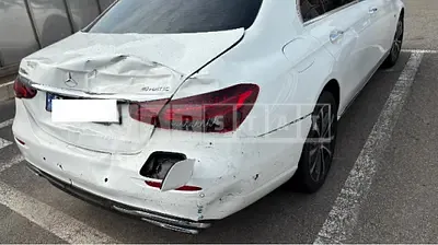 Photo 1 of 12: 2021 Mercedes-Benz E300 e 4Matic — Korean insurance auction